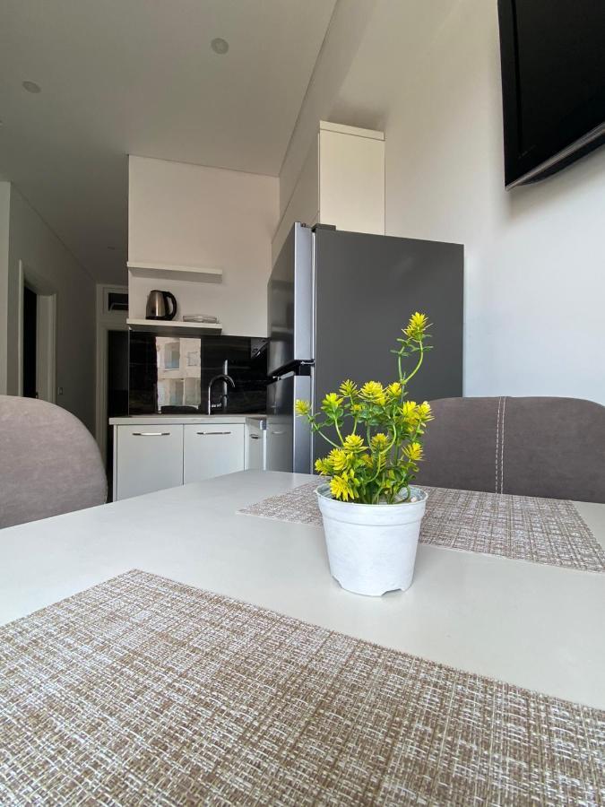 Edina By Hp Hotel Sarandë 외부 사진