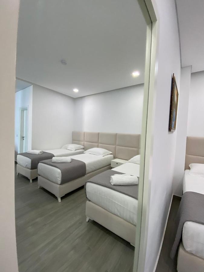 Edina By Hp Hotel Sarandë 외부 사진