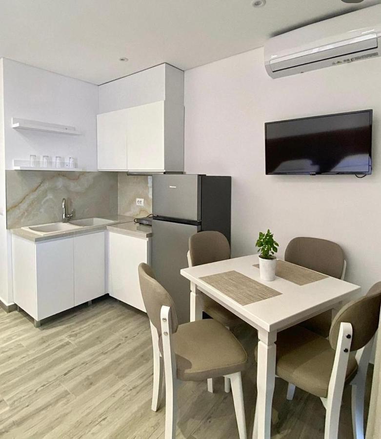Edina By Hp Hotel Sarandë 외부 사진