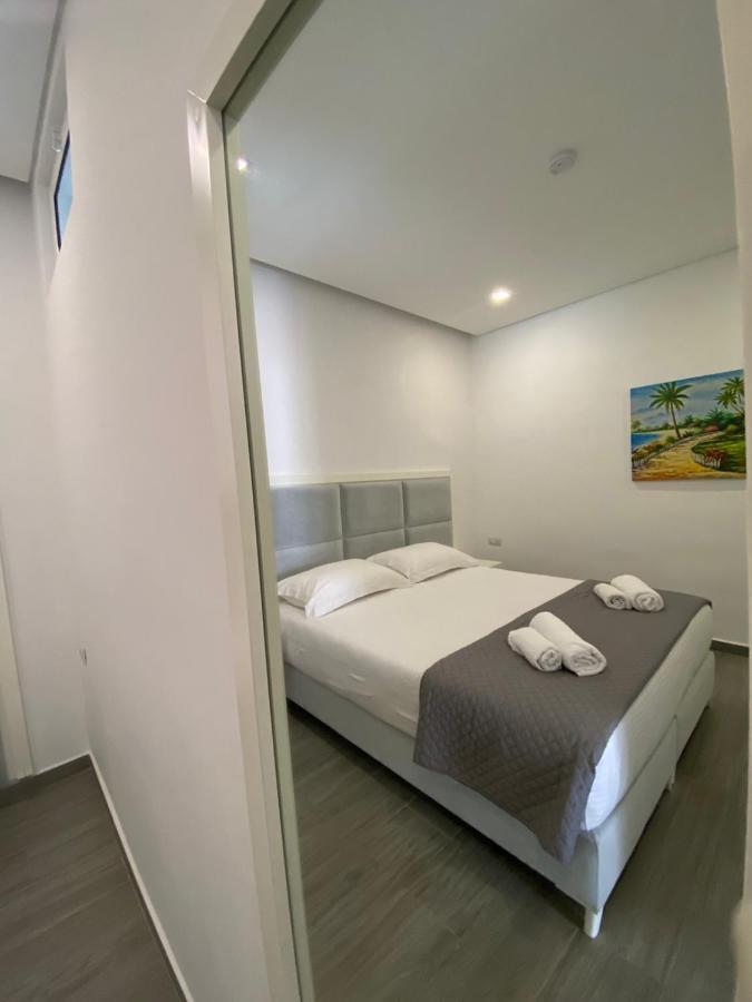 Edina By Hp Hotel Sarandë 외부 사진