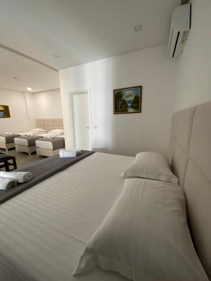 Edina By Hp Hotel Sarandë 외부 사진
