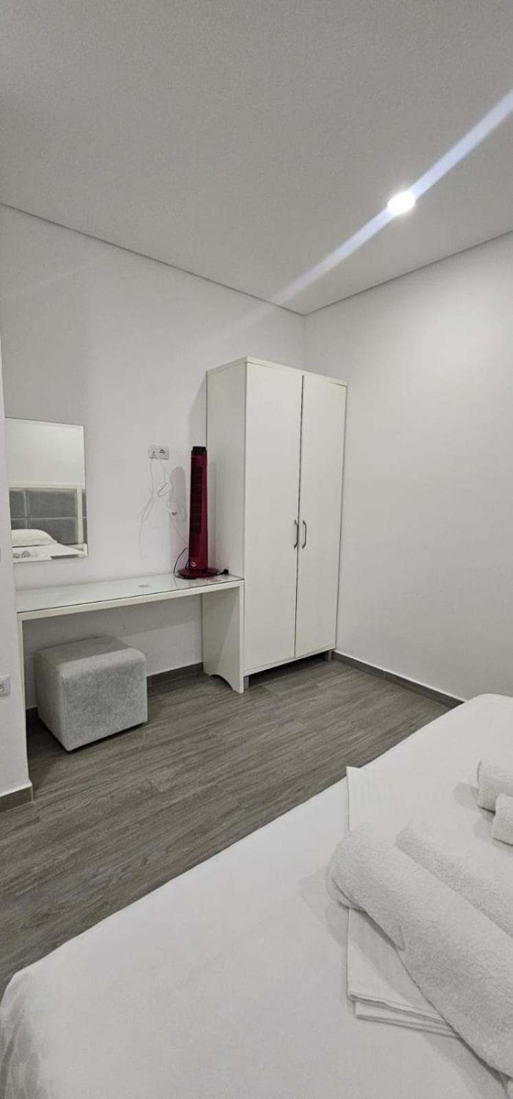 Edina By Hp Hotel Sarandë 외부 사진