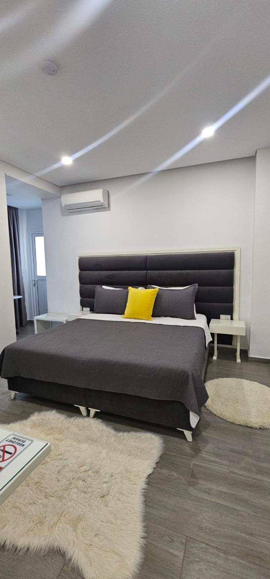 Edina By Hp Hotel Sarandë 외부 사진