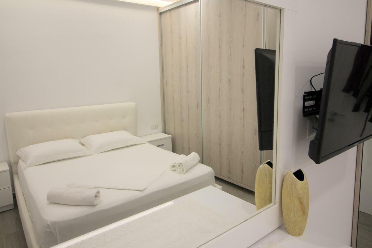 Edina By Hp Hotel Sarandë 외부 사진