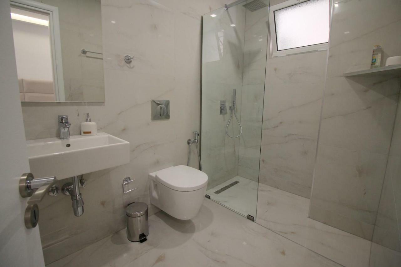 Edina By Hp Hotel Sarandë 외부 사진