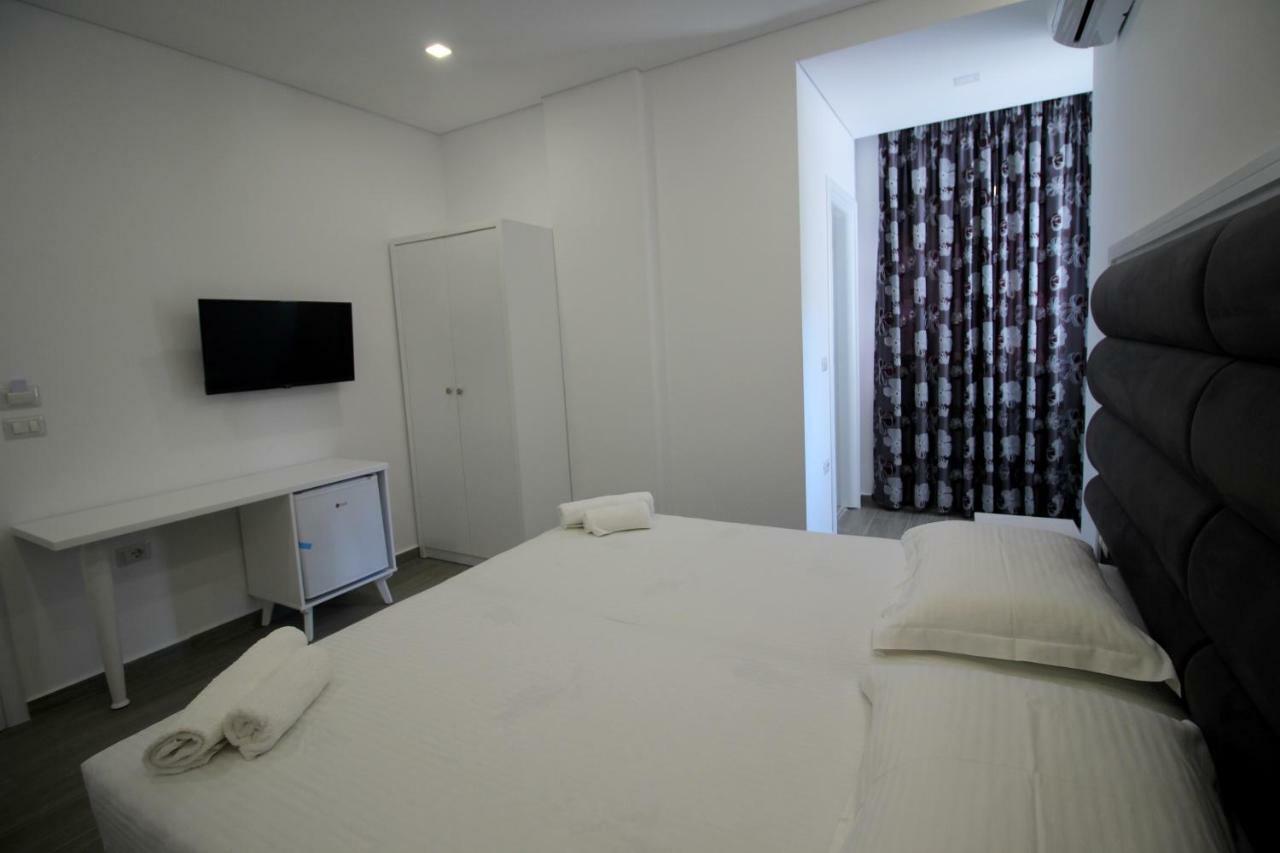 Edina By Hp Hotel Sarandë 외부 사진